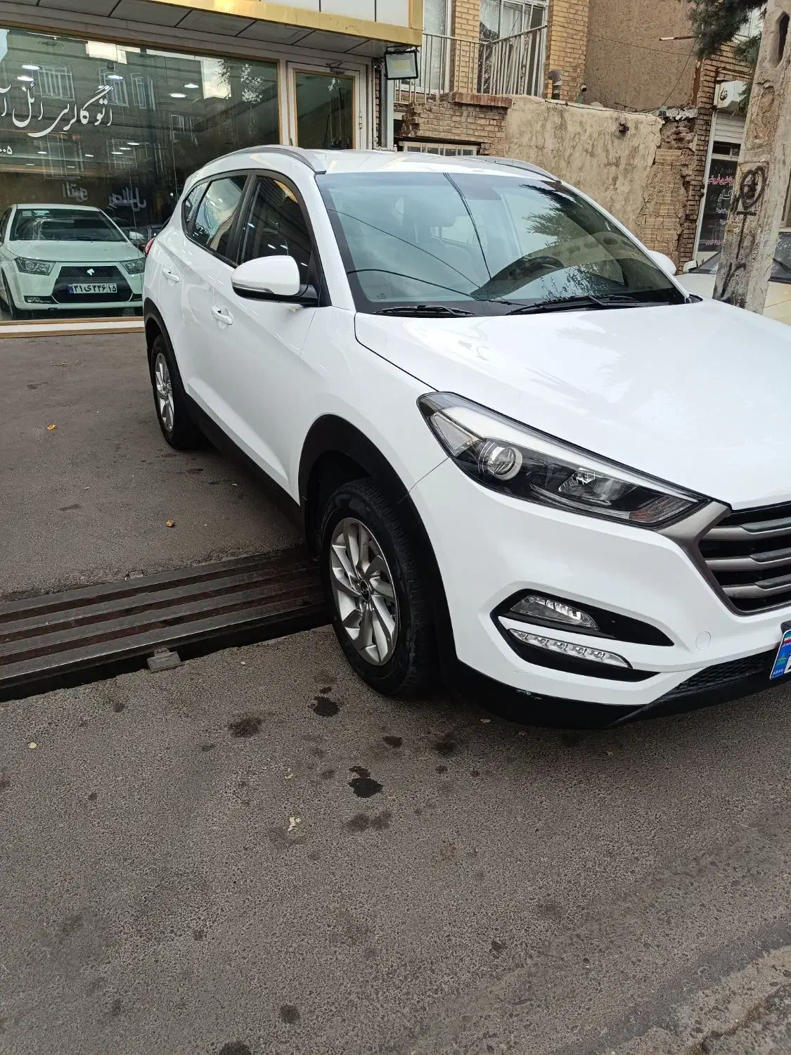 توسان 2016 ارس بی رنگ|خودرو سواری و وانت|تبریز, |دیوار