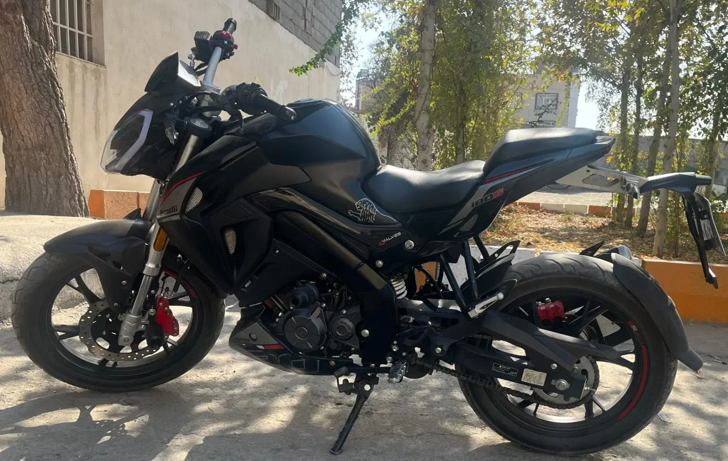 بنلی 180s|موتورسیکلت|مشهد, چهاربرج|دیوار