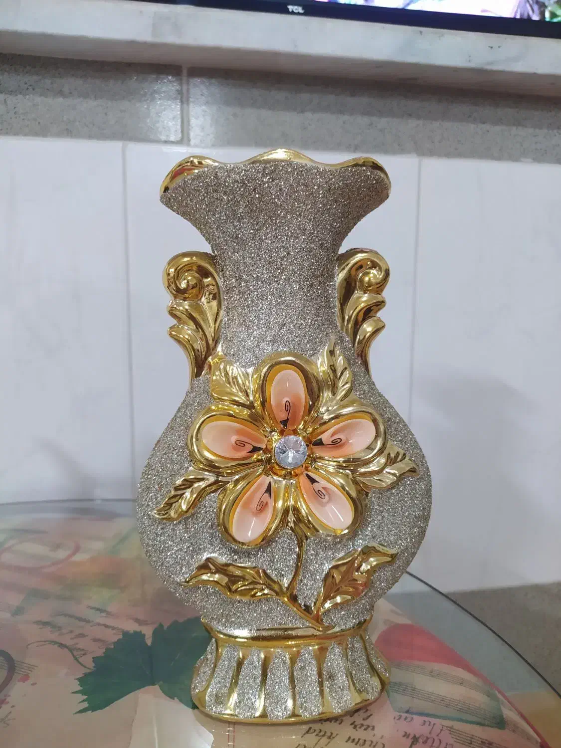 گلدون|مجسمه، تندیس، ماکت|گنبد کاووس, |دیوار