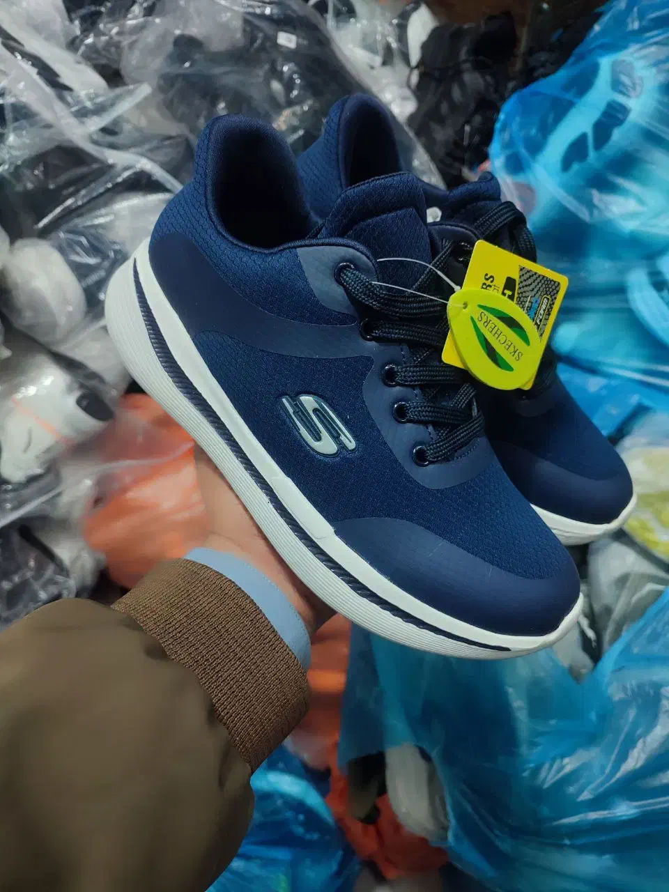 اسکیچرز خارجی|کیف، کفش، کمربند|شیراز, عفیف‌آباد|دیوار