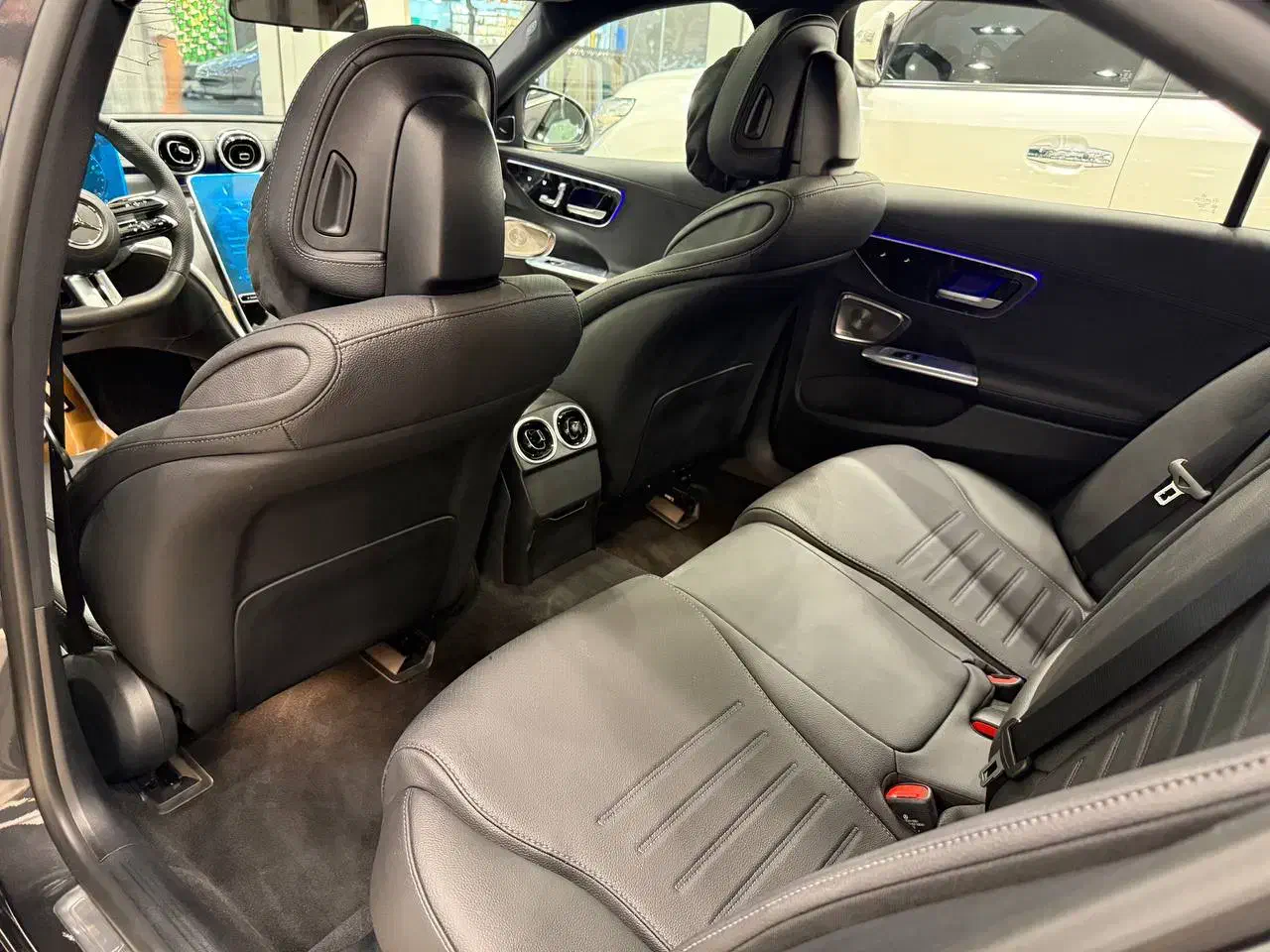 بنز C200 صفر ۲۰۲۵ مشکی|خودرو سواری و وانت|تهران, نازیآباد|دیوار