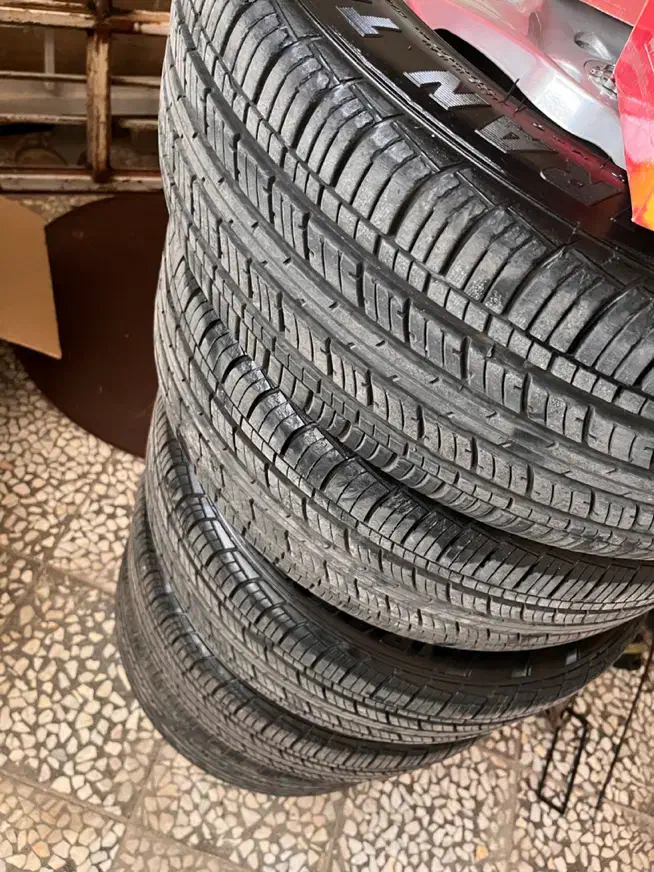 رینگ‌و لاستیک چلنجر سایز ۱۶ حک ایتالیا|قطعات یدکی و لوازم جانبی|شاهین‌شهر, شهرک میلاد|دیوار