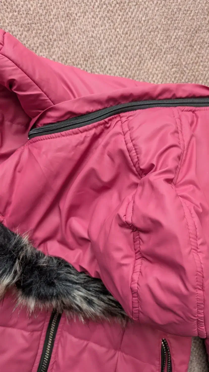 کاپشن سرخابی|لباس|اصفهان, جلفا|دیوار