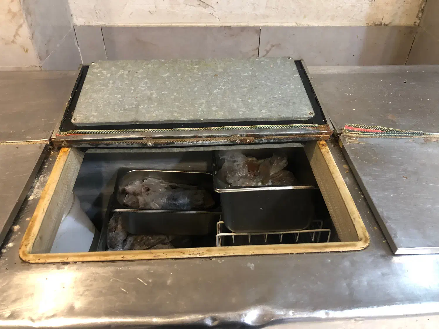 فریزر صندوقی شش درب موتور دانفوس|یخچال و فریزر|تبریز, |دیوار