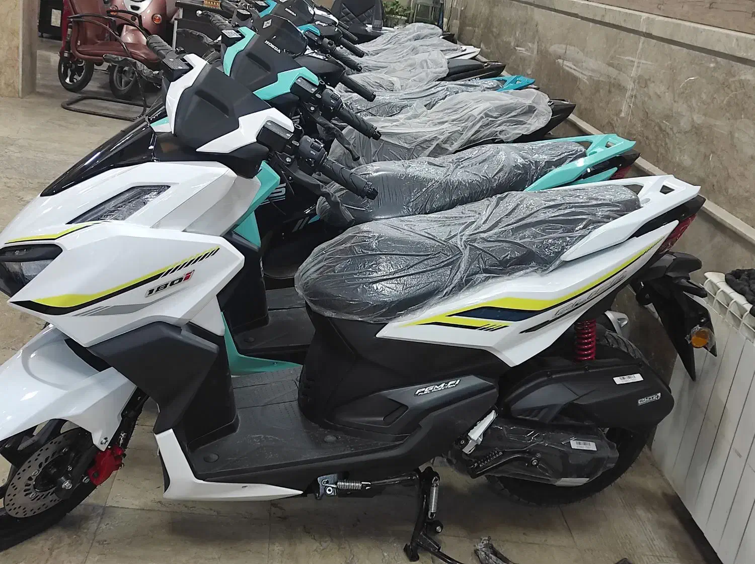 طرح ایروکس صفر ۱۴۰۴ زیر قیمت|موتورسیکلت|اصفهان, سرچشمه|دیوار