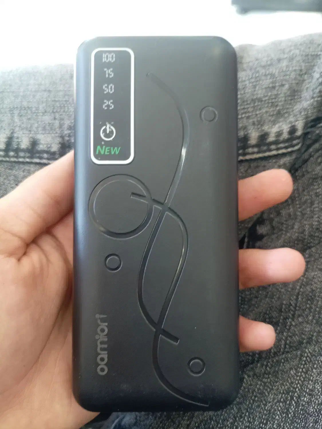 یه دستگاه پاور بانک 40 هزار و باند کوچیک فلش خور|لوازم جانبی موبایل و تبلت|تربتحیدریه, باغ ملی|دیوار