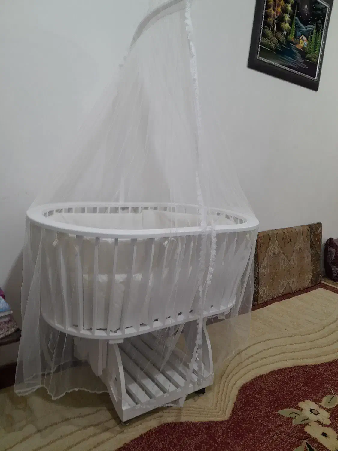 تخت گهواره ایی کنار تخت مادر|تخت و صندلی بچه|کیش, |دیوار