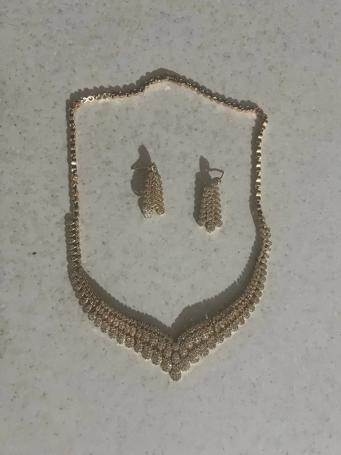 بدلیجات|بدلیجات|کرج, برغان|دیوار