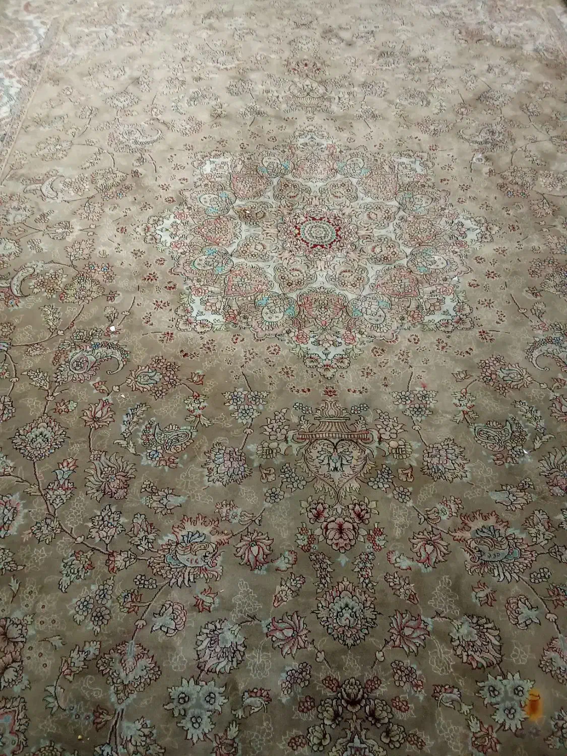 فرش جنس عالی یک جفت|فرش|مشهد, خواجه ربیع|دیوار