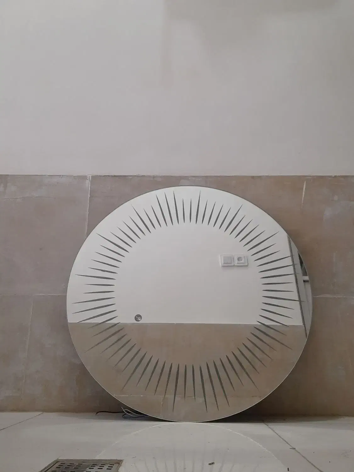 آیینه تاچ|آینه|اراک, |دیوار