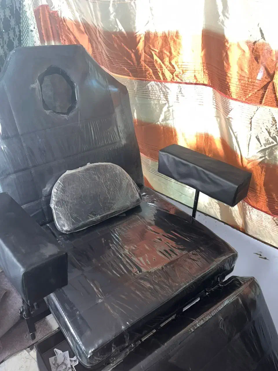 صندلی تخت شو|آرایشگاه و سالن‌های زیبایی|قم, طلاب غیر ایرانی|دیوار