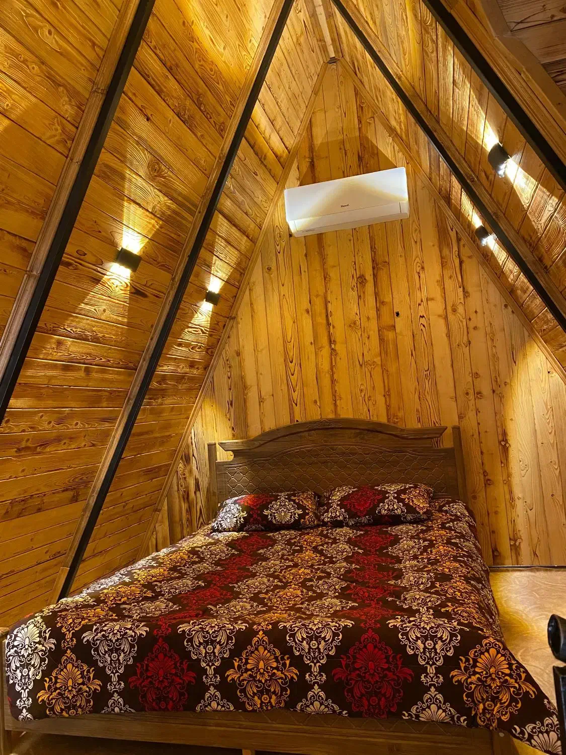 کلبه چوبی یاقوت رامسر|اجارهٔ کوتاه‌مدت ویلا و باغ|رامسر, |دیوار