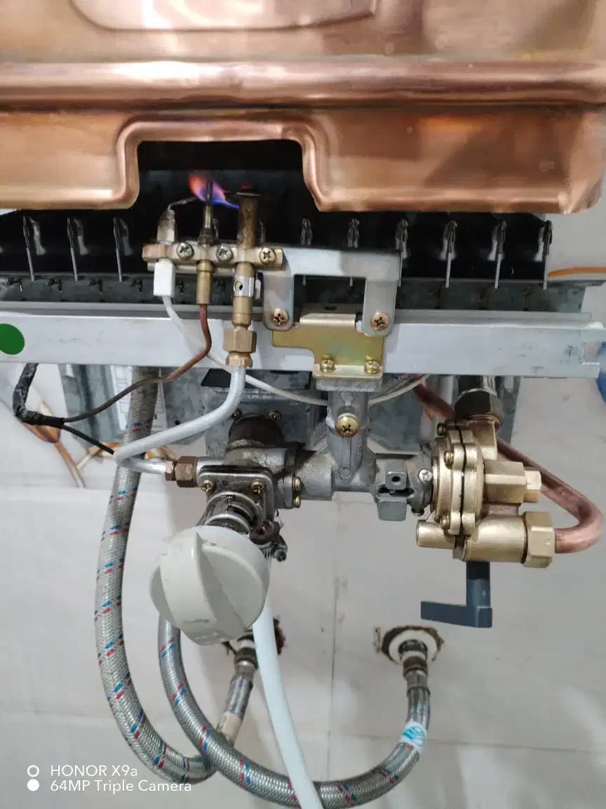 تعمیر سرویس نصب انواع ابگرمکن دیواری و مخزنی|خدمات پیشه و مهارت|شادگان, |دیوار