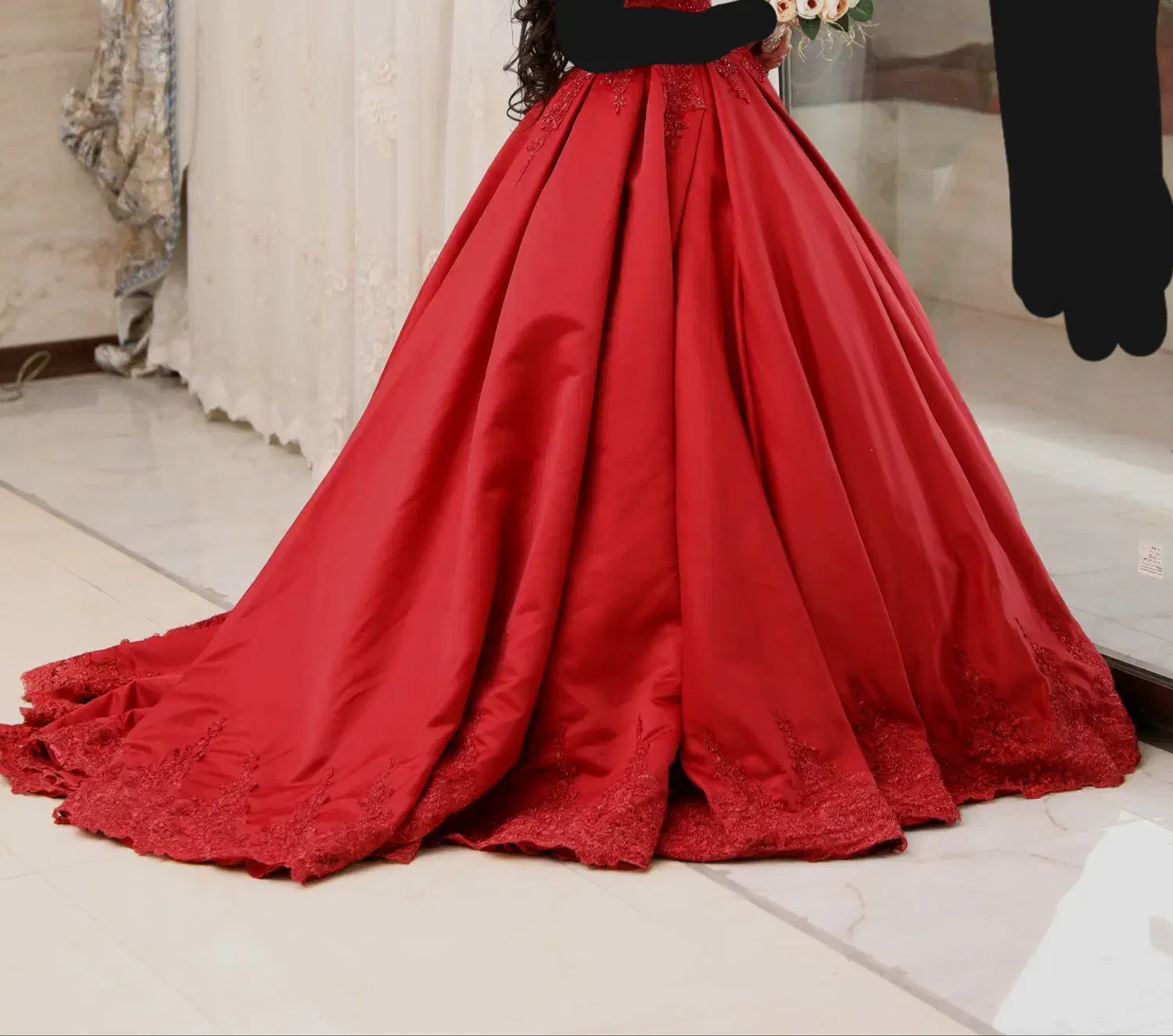 لباس عروس|لباس|شاهین‌شهر, فردوسی|دیوار