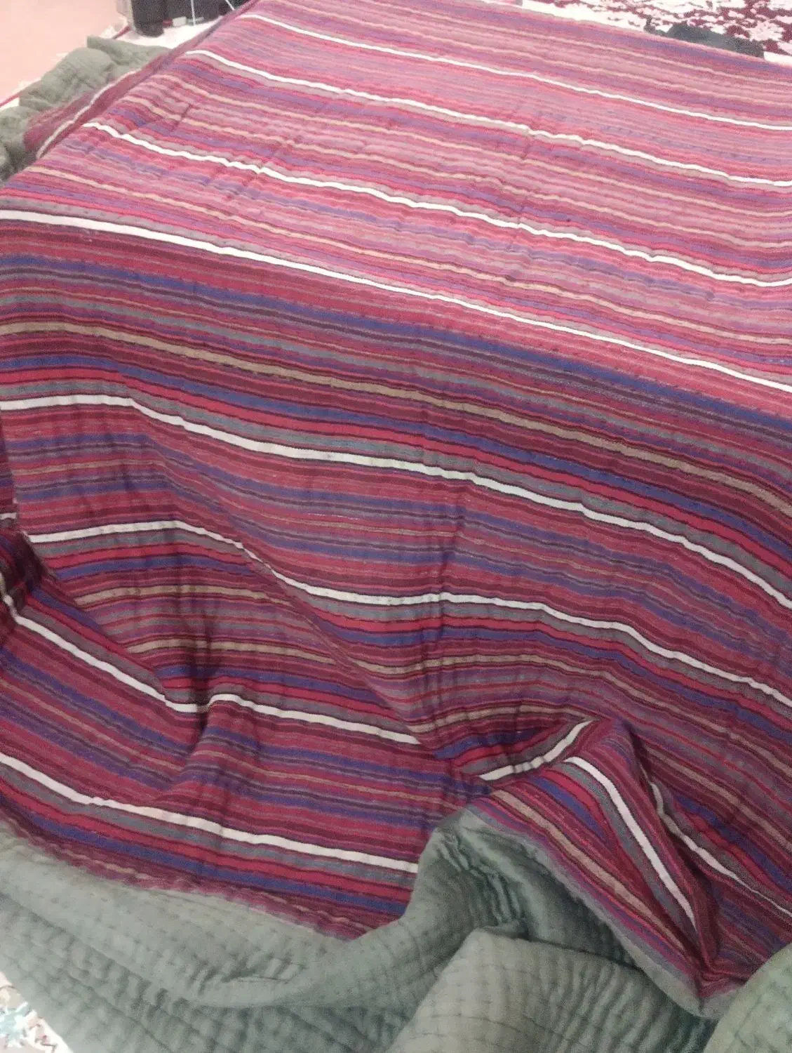 لحاف کرسی|رختخواب، بالش، پتو|زنجان, |دیوار