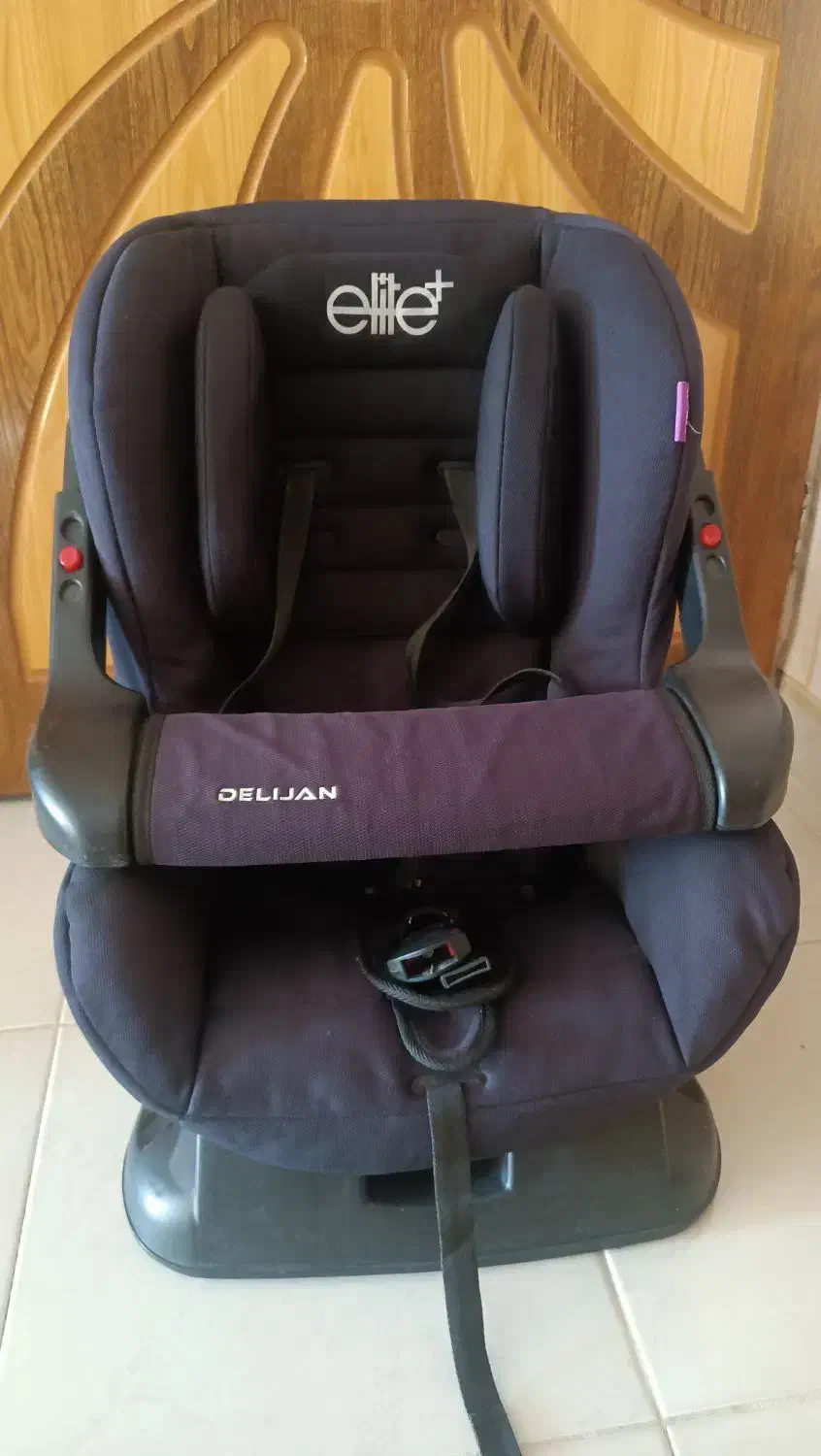 صندلی ماشین کودک تمیز تمیز|تخت و صندلی بچه|اصفهان, برازنده|دیوار