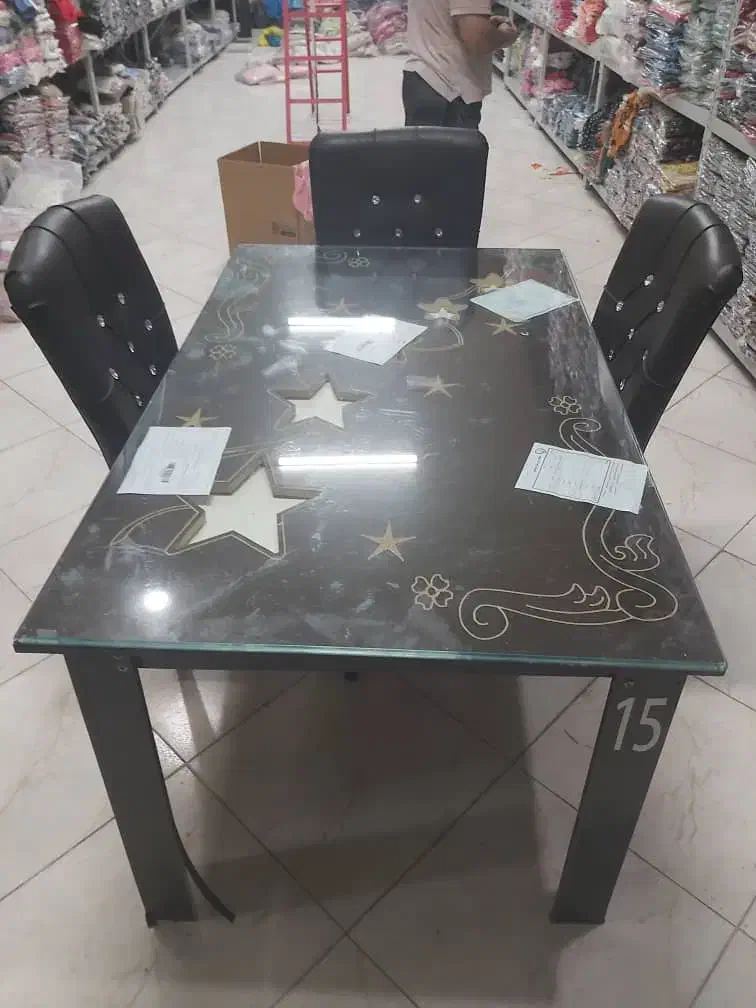 میز غذا خوری ۶نفره و ۴ نفره|میز و صندلی غذاخوری|خرمشهر, |دیوار