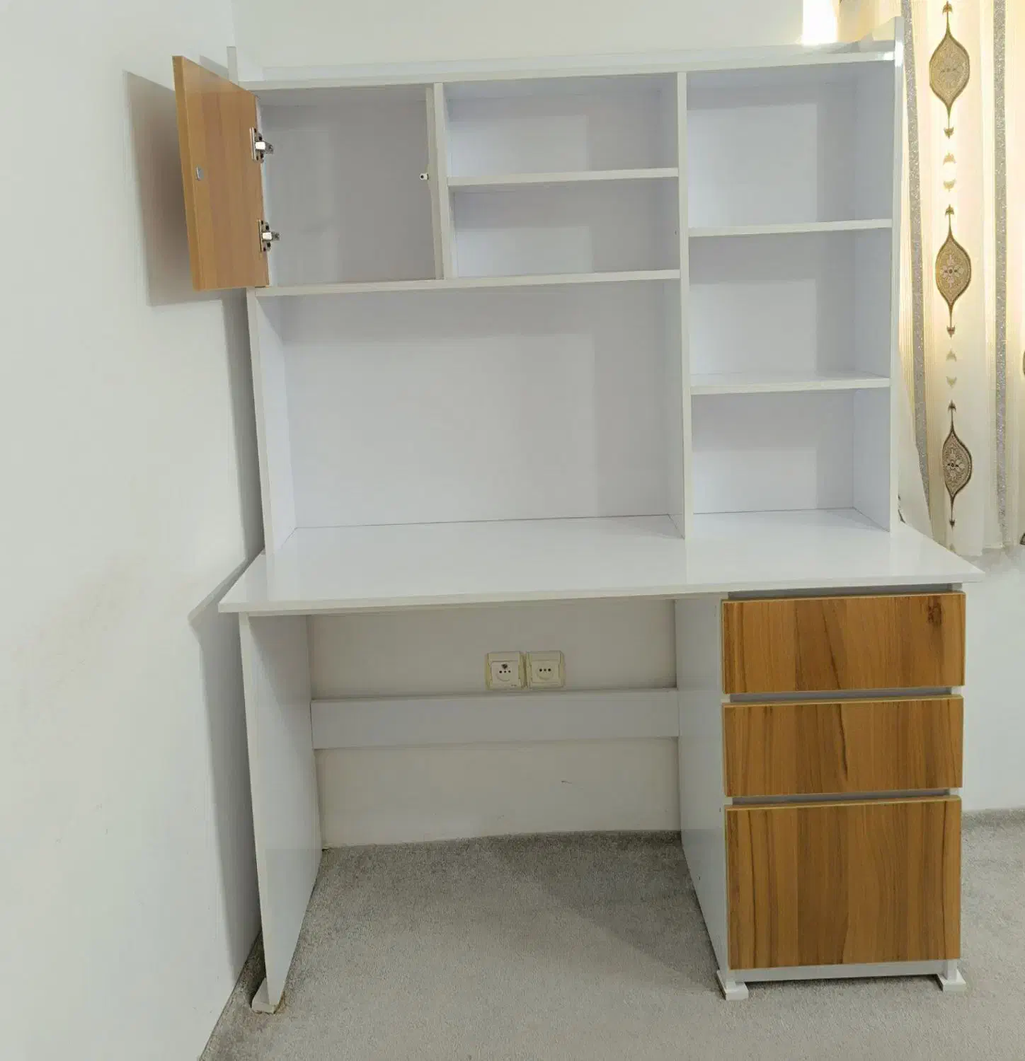 میز تحریر تمیز|میز تحریر و کامپیوتر|مرند, |دیوار