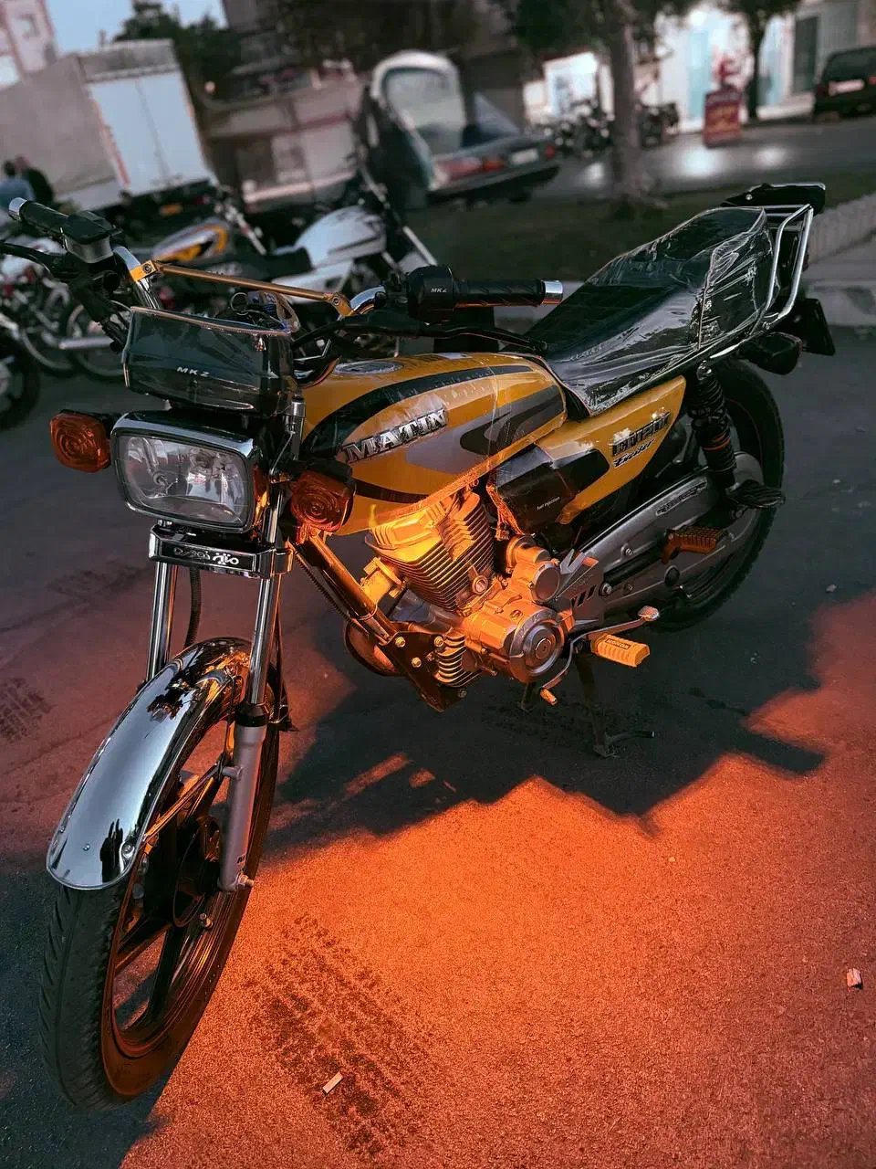 هوندا ۲۰۰ متین درجه یک یک|موتورسیکلت|بروجرد, |دیوار