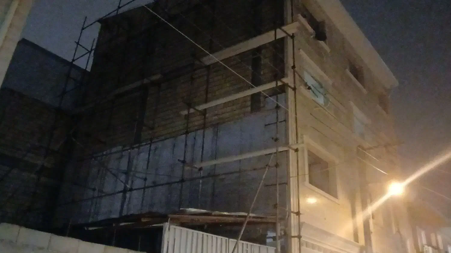 نصب وفروش ایزوگام های پلیمری|خدمات پیشه و مهارت|رشت, حافظ آباد|دیوار