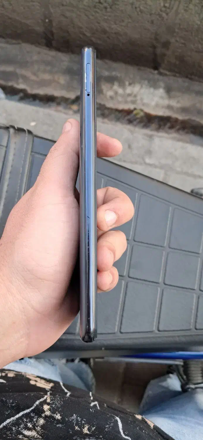 گوشی سامسونگ گلکسی A51 معاوضه دارم با گوشی|موبایل|تهران, مشیریه|دیوار