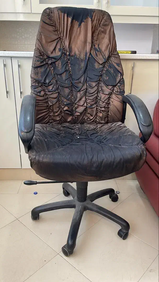 صندلی جک دار .چرخ دار|دفتر کار|زاهدان, |دیوار