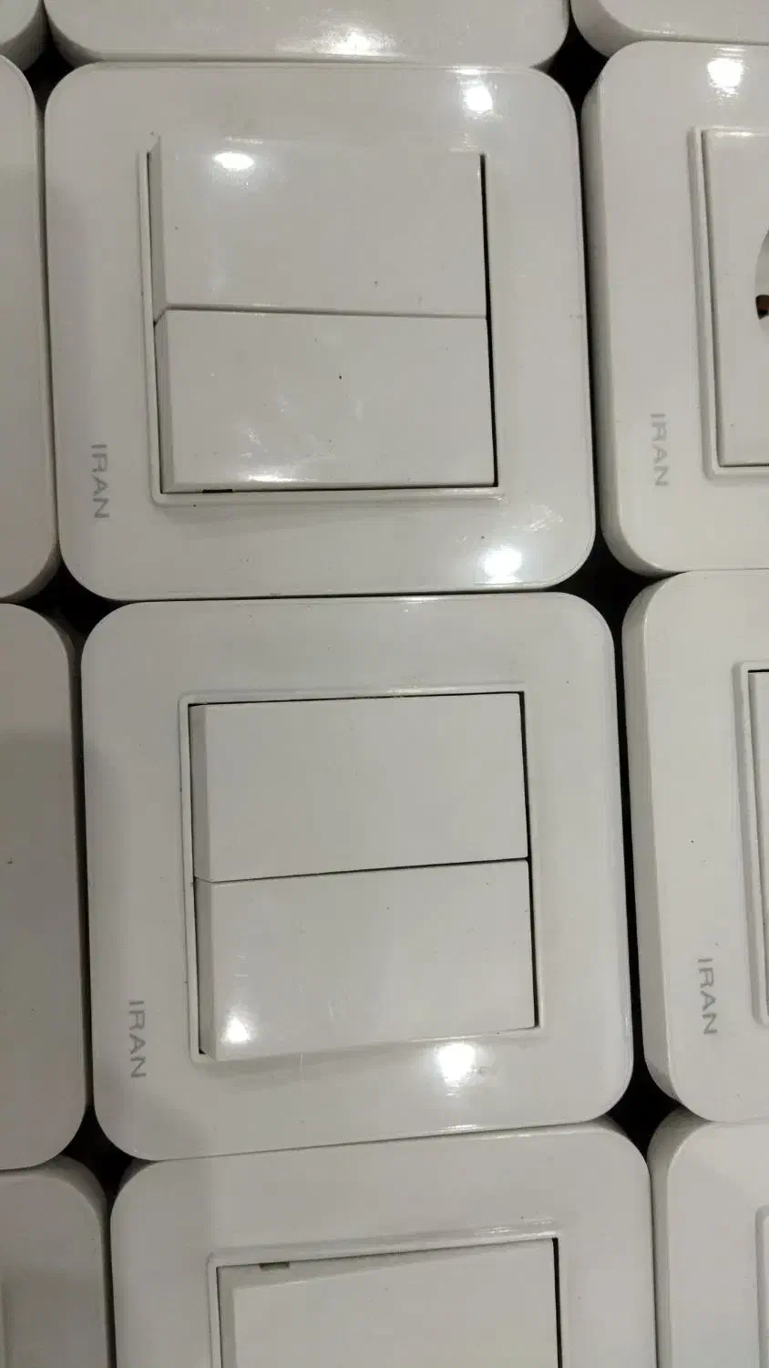 کلید و پریز|سایر لوازم برقی|اسلامشهر, شهرک سعیدیه|دیوار