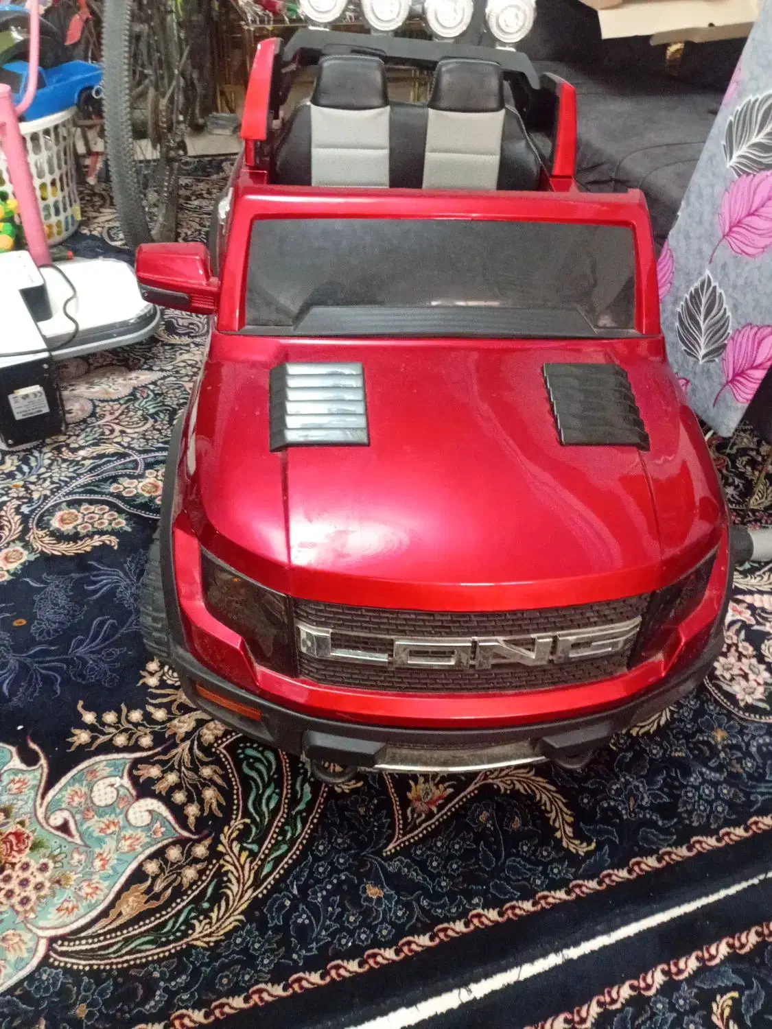 ماشین شارژی نو برای کودکان تا ۸ سال|اسباب‌‌بازی|ری, شهید بهشتی|دیوار