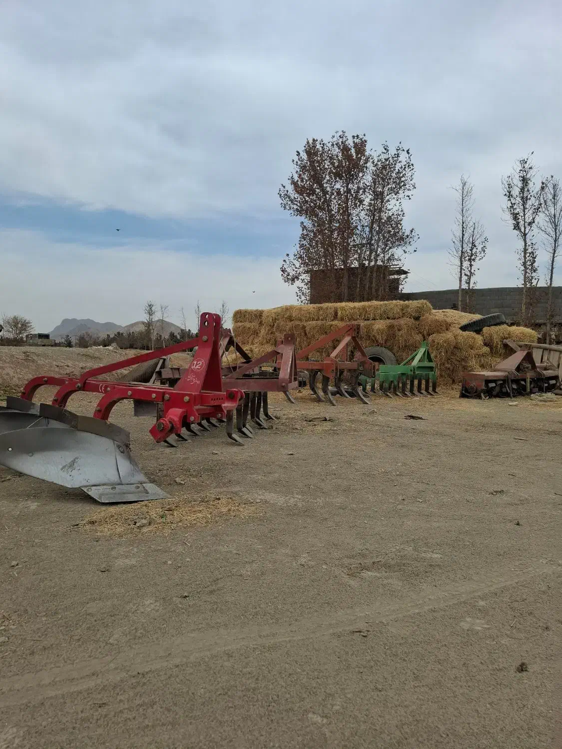 خیش و ادوات|ماشینآلات صنعتی|پیر بکران, |دیوار