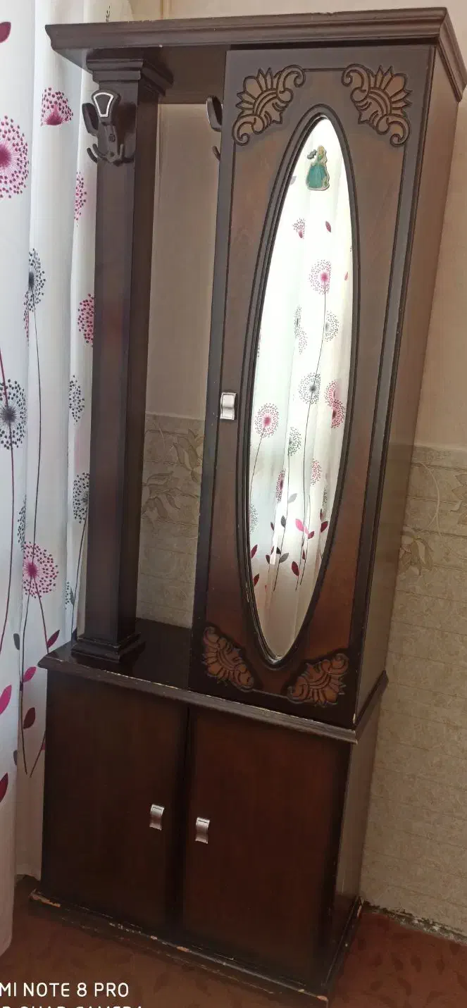 جاکفشی|جاکفشی، کمد، دراور|قیدار, |دیوار