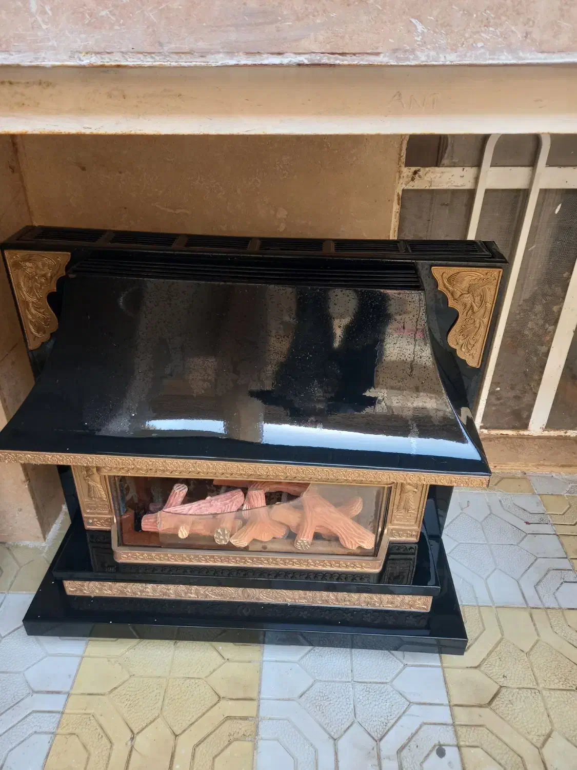 بخاری گازی شومینه گل کاران  دو  شعله در حد نو|بخاری، هیتر، شومینه|خوی, |دیوار