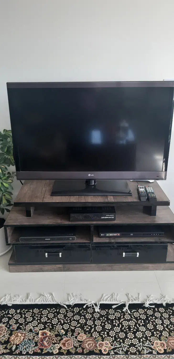 تلویزیون ۴۲ ال جی اصل|تلویزیون و پروژکتور|امیدیه, |دیوار