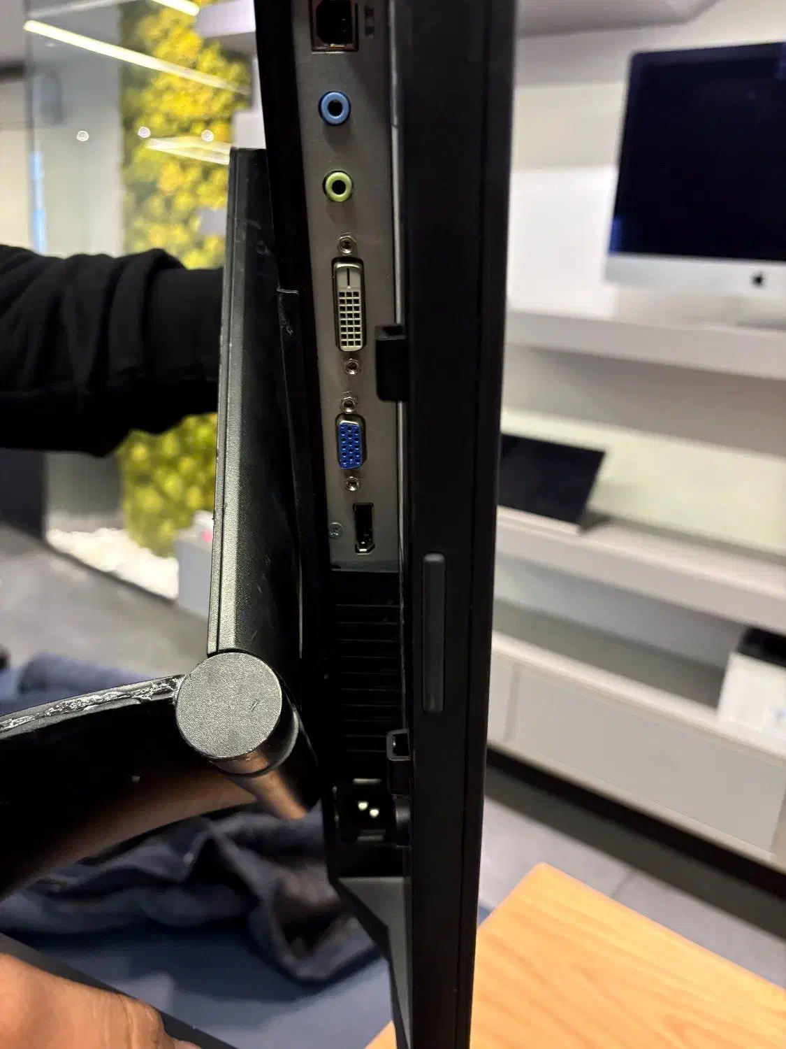 مانیتور استوکHP 22 مدل E221C|رایانه رومیزی|تهران, فلسطین (میدان انقلاب)|دیوار