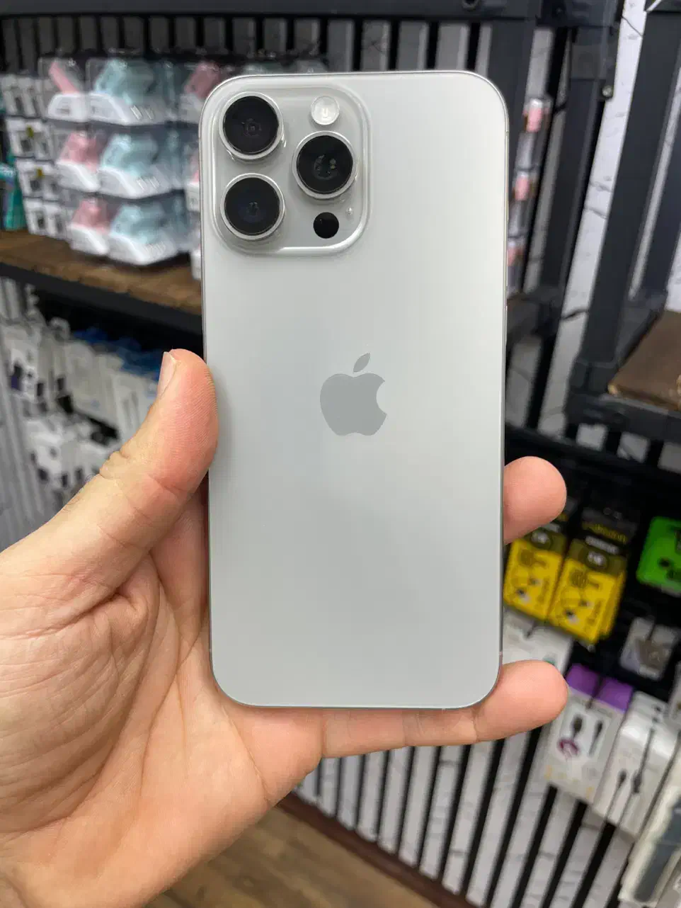 ۱۶ پرومکس۲۵۶|موبایل|رشت, پیرسرا|دیوار