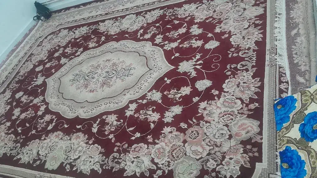 سلام فرش ۱۲متر ۹متر   جمع ۸ تومان  ۳تومان ماشین|فرش|بومهن, |دیوار
