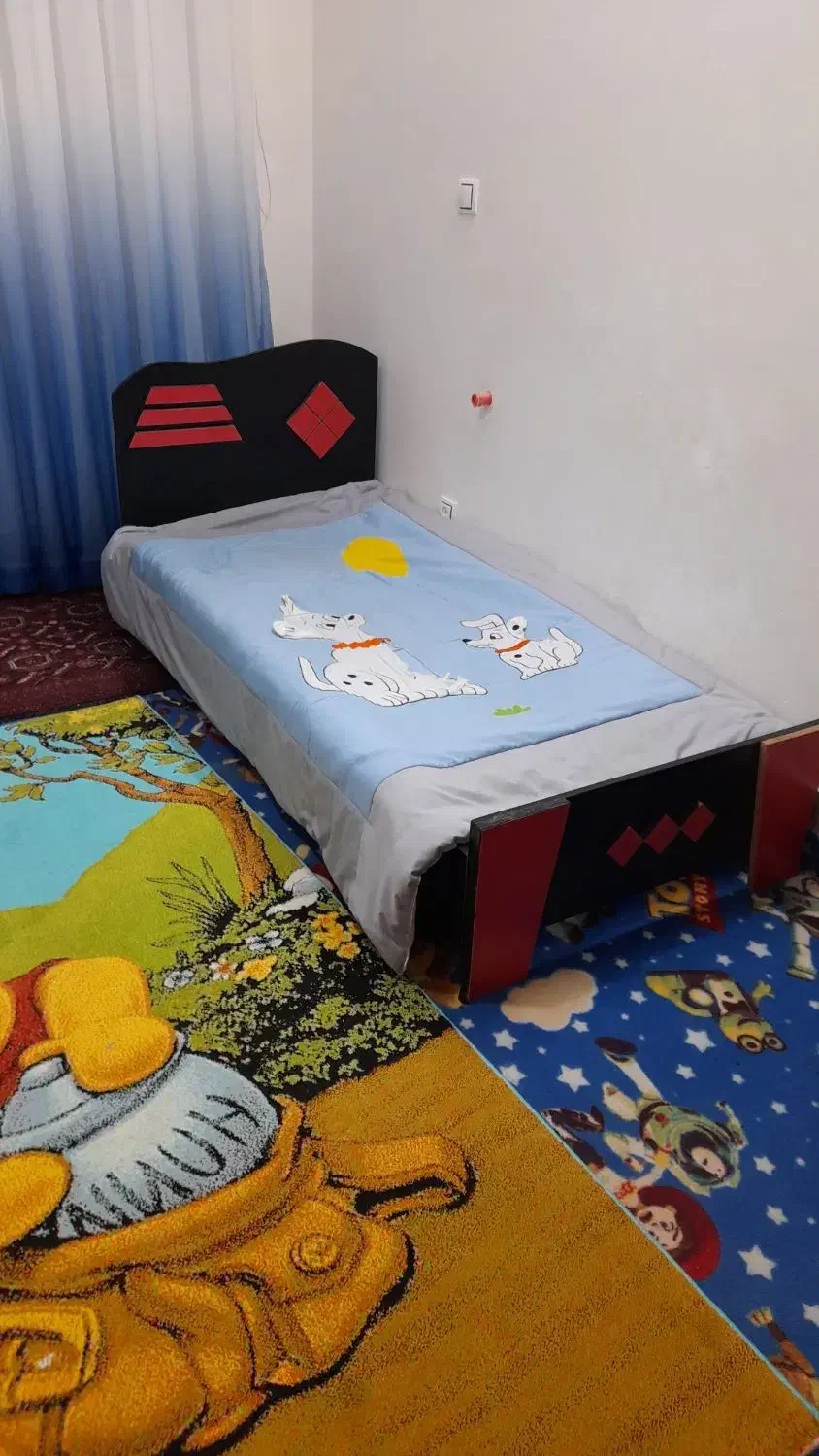 تخت  نوجوان|تخت و سرویس خواب|تربت‌حیدریه, شهرک ولیعصر|دیوار