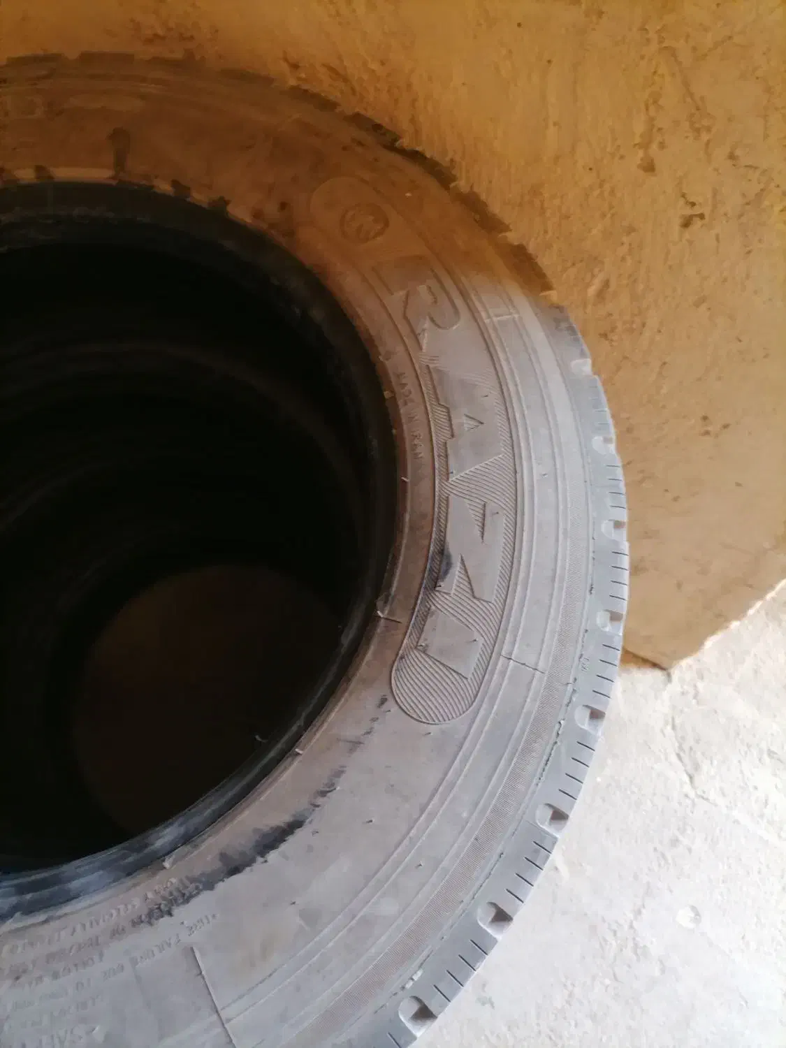 لاستیک 215 تیوپلس|قطعات یدکی و لوازم جانبی|پادنا, |دیوار