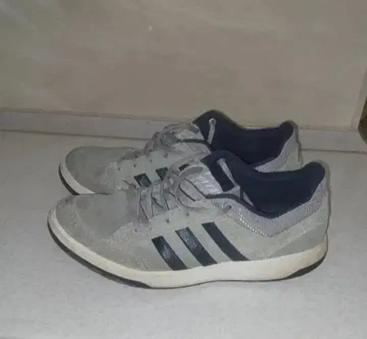 کتونی آدیداس فوجیو|کیف، کفش، کمربند|تهران, هلال احمر|دیوار