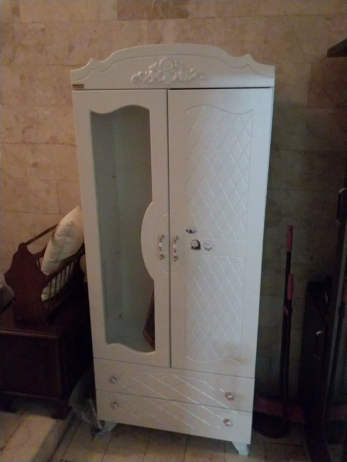 کمد کاملا نو میباشد|جاکفشی، کمد، دراور|ری, دیلمان|دیوار