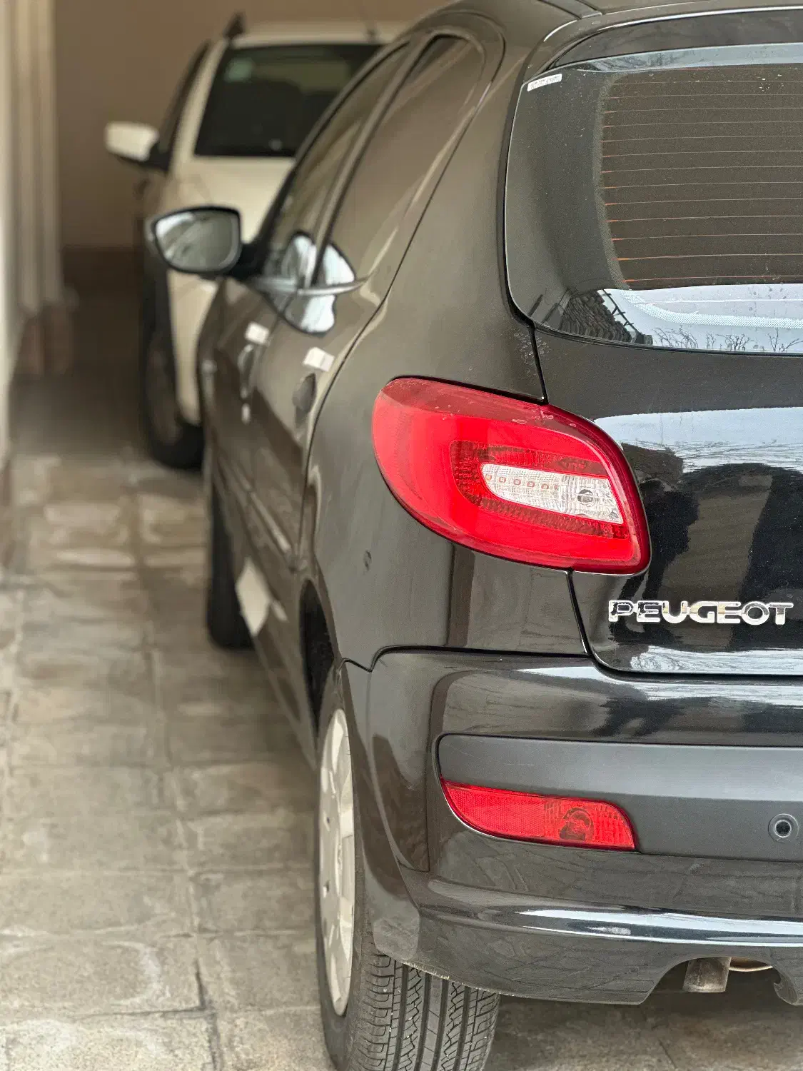 207 مدل ۴۰۴ پاناروما|خودرو سواری و وانت|مشهد, نیروی هوایی|دیوار