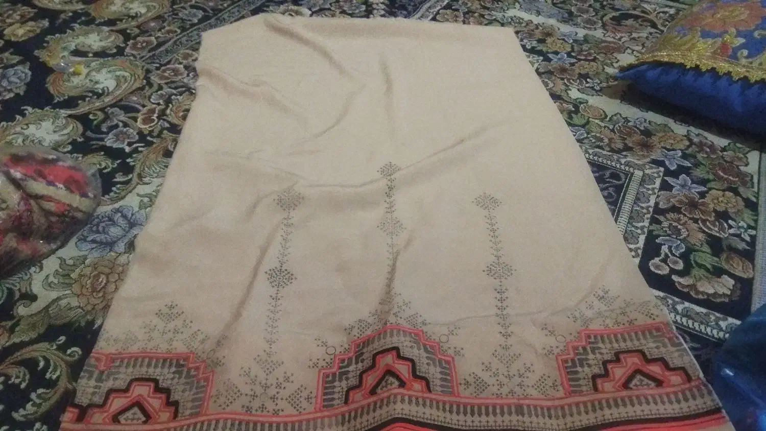 لباس تپه میلیاردی|کفش و لباس بچه|ایرانشهر, |دیوار