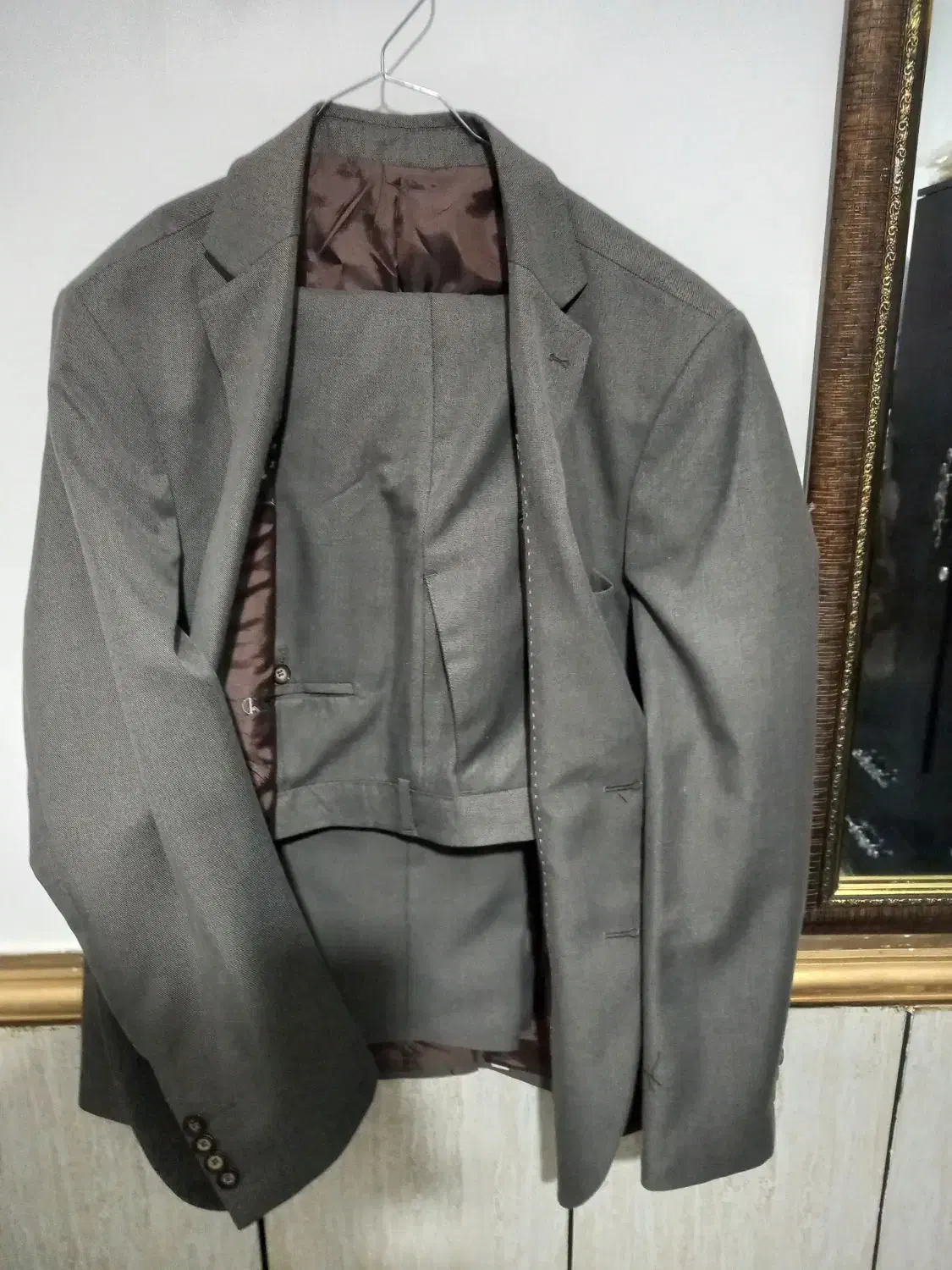 دودست کت شلوار رنگ طوسی روشن سا|لباس|دورود, |دیوار