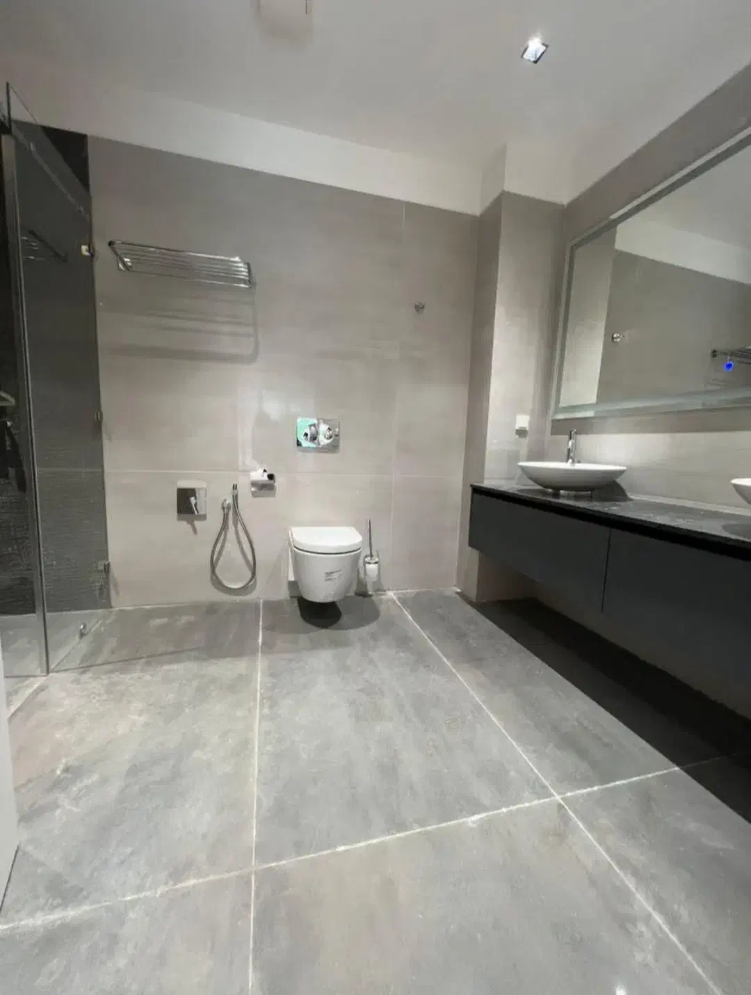 ولنجک ۴۲۰ متر مدرن کلید نخورده / فول فرنیش Bosch