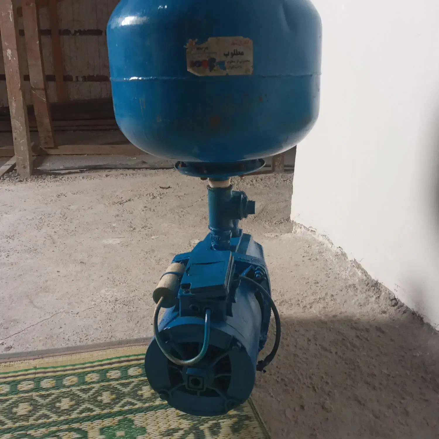 پمپ آب ویما همراه با منبع|مصالح و تجهیزات ساختمان|رشت, آزادگان|دیوار