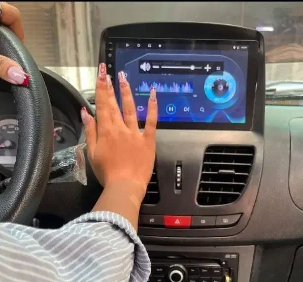 اقساط بی سود مانیتور سیستم‌ باند ردیاب روکش ماشین|قطعات یدکی و لوازم جانبی|شیراز, کاراندیش|دیوار