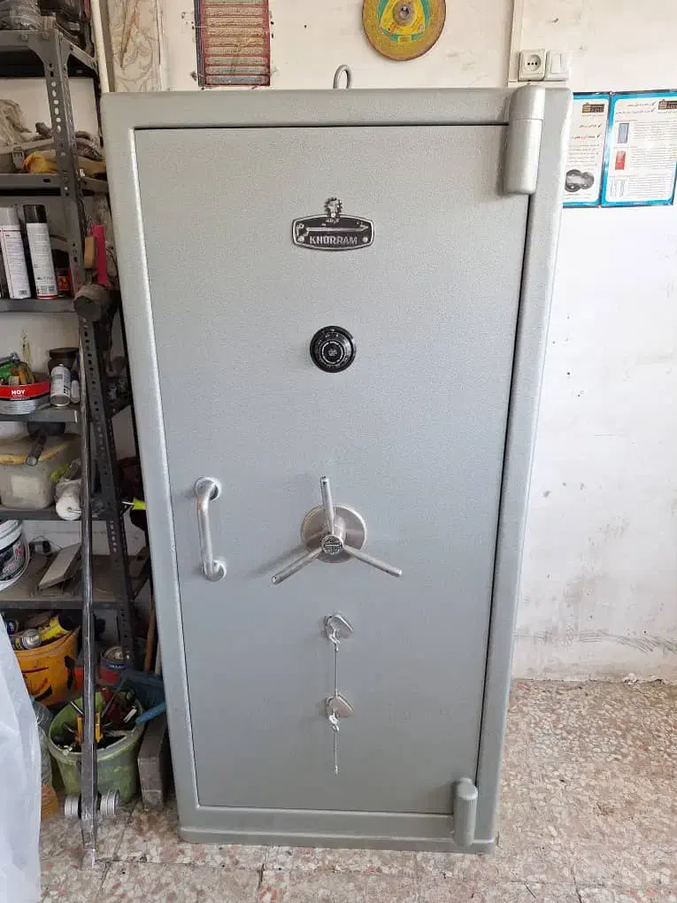 گاوصندوق اسانسوری طاق بستان|ابزارآلات|کرمانشاه, |دیوار