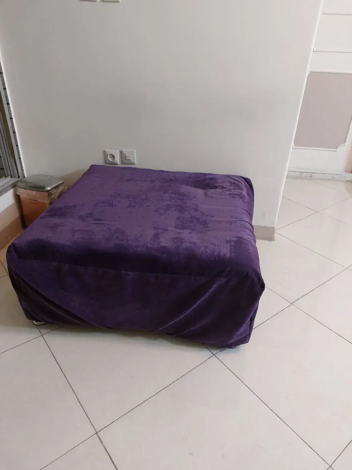 مبلمان|مبلمان خانگی و میز عسلی|اصفهان, باغ دریاچه|دیوار