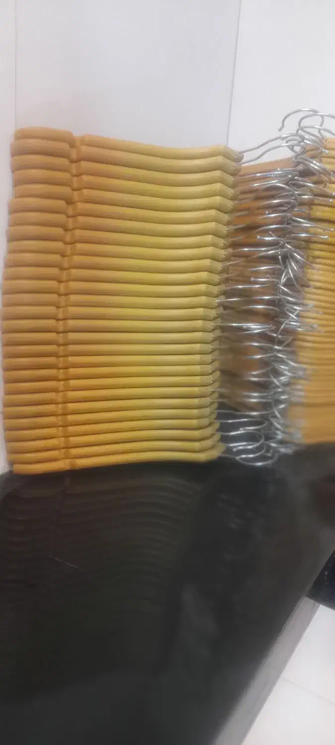 چوب لباسی آویز وگیره ای|بندرخت و رخت‌آویز|شیراز, شهرک گلدشت حافظ‎|دیوار