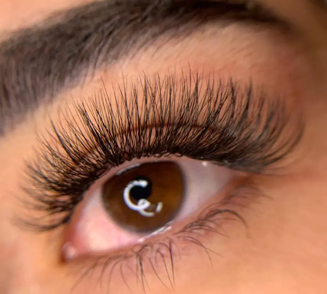 تخفیف ویژه اکستنشن مژه بمناسبت روز آرایشگر|خدمات آرایشگری و زیبایی|اردبیل, |دیوار