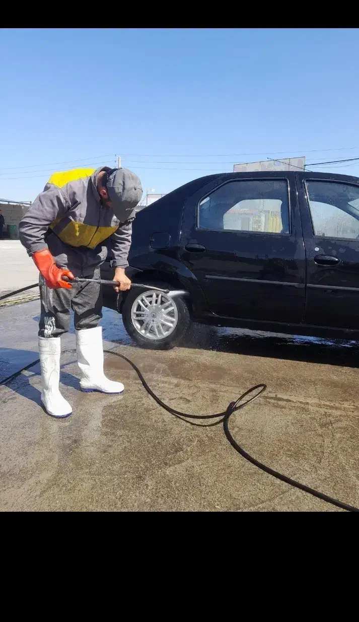 به تعدادی کارگرکارواش نیازمندیم(اتباع پذیرش میشود)|استخدام سرایداری و نظافت|ملارد, |دیوار